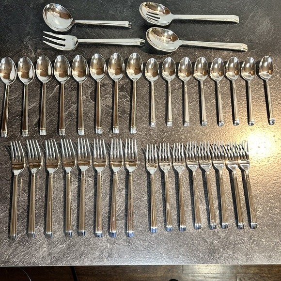 Elegant Stainless Steel Flatware Set 45 Pieces Service for 8 Plus Serving Pieces - Picture 2 of 14